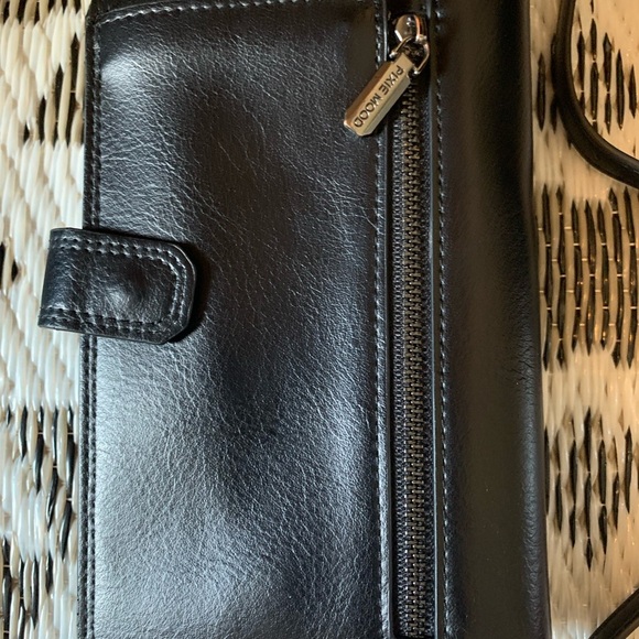 Pixie Mood Black Crossbody Phone Wallet - Picture 7 of 8